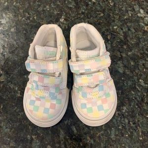 Gently used Vans Toddler Girls Hi-Top Sneakers Size 5